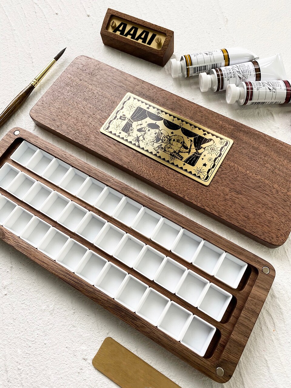natural Walnut wood watercolor Artist Paint Palette, Sable wood, retro art, Acrylic Paint Palette, Wooden watercolor paint box